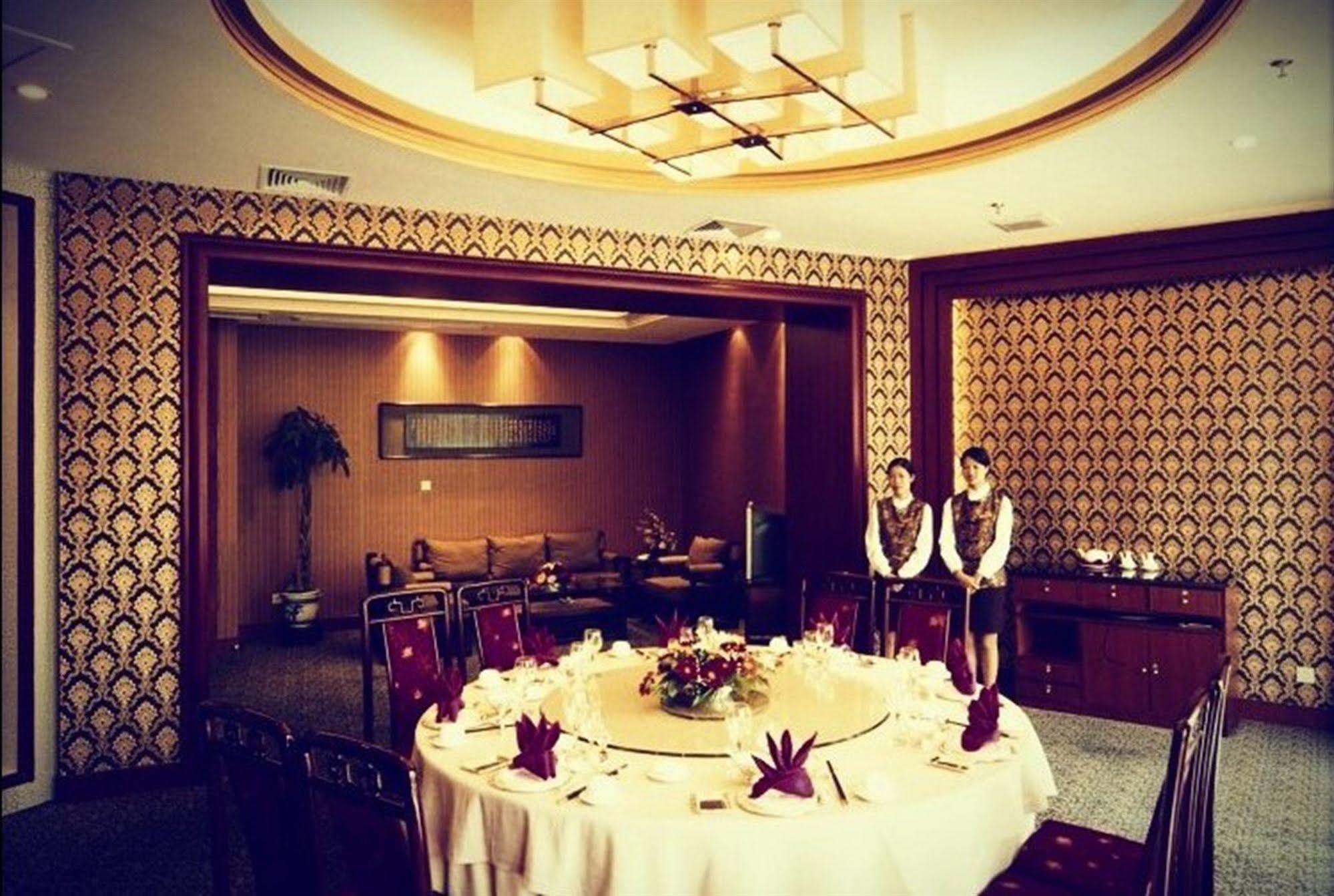 Yiwu Yi He Hotel Dış mekan fotoğraf